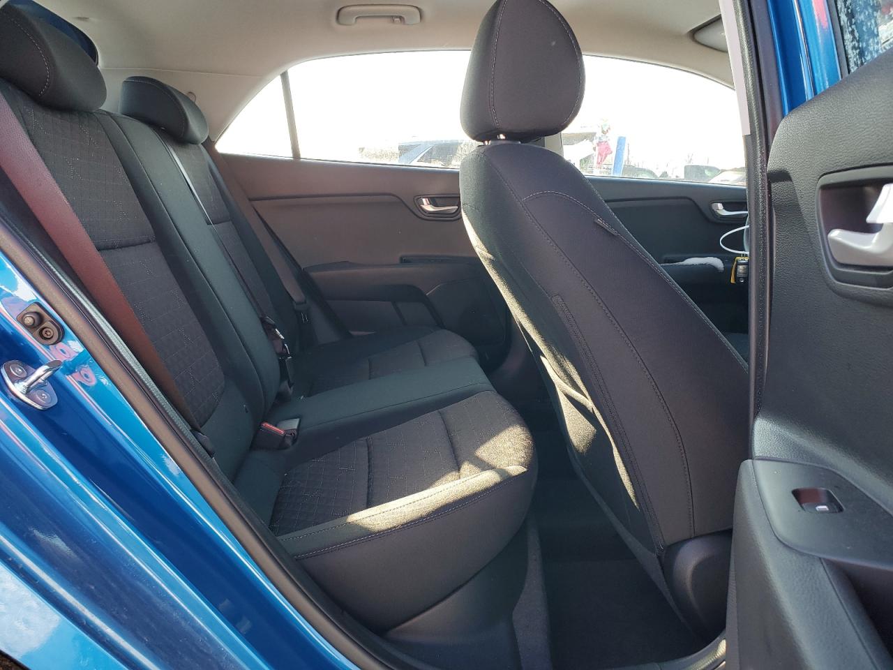 2023 Kia Rio - Image 10