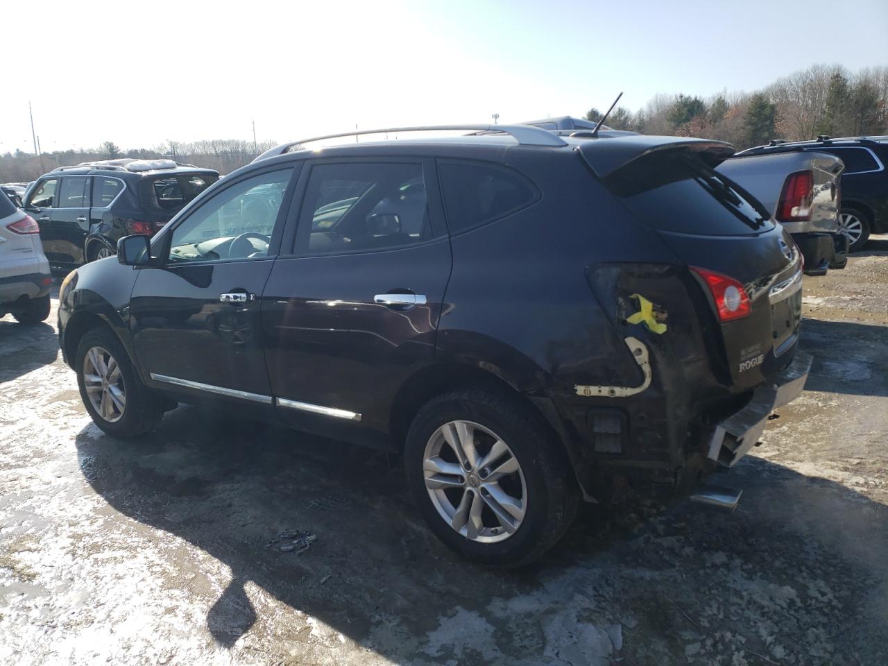 2013 Nissan Rogue - Image 2