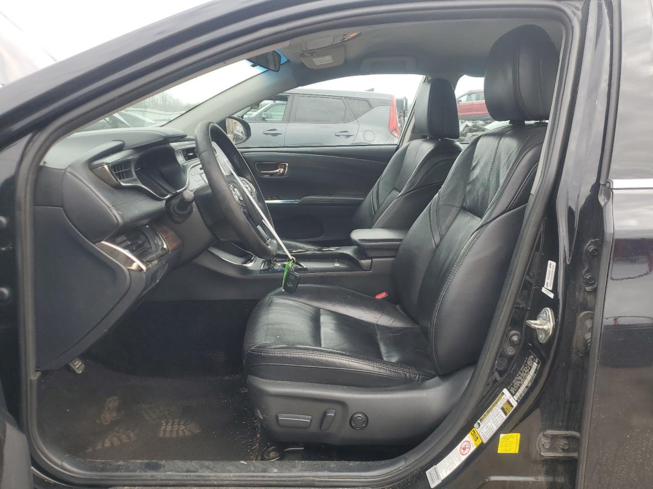 2015 Toyota Avalon - Image 7