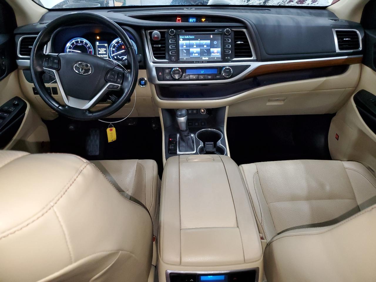 2019 Toyota Highlander - Image 8