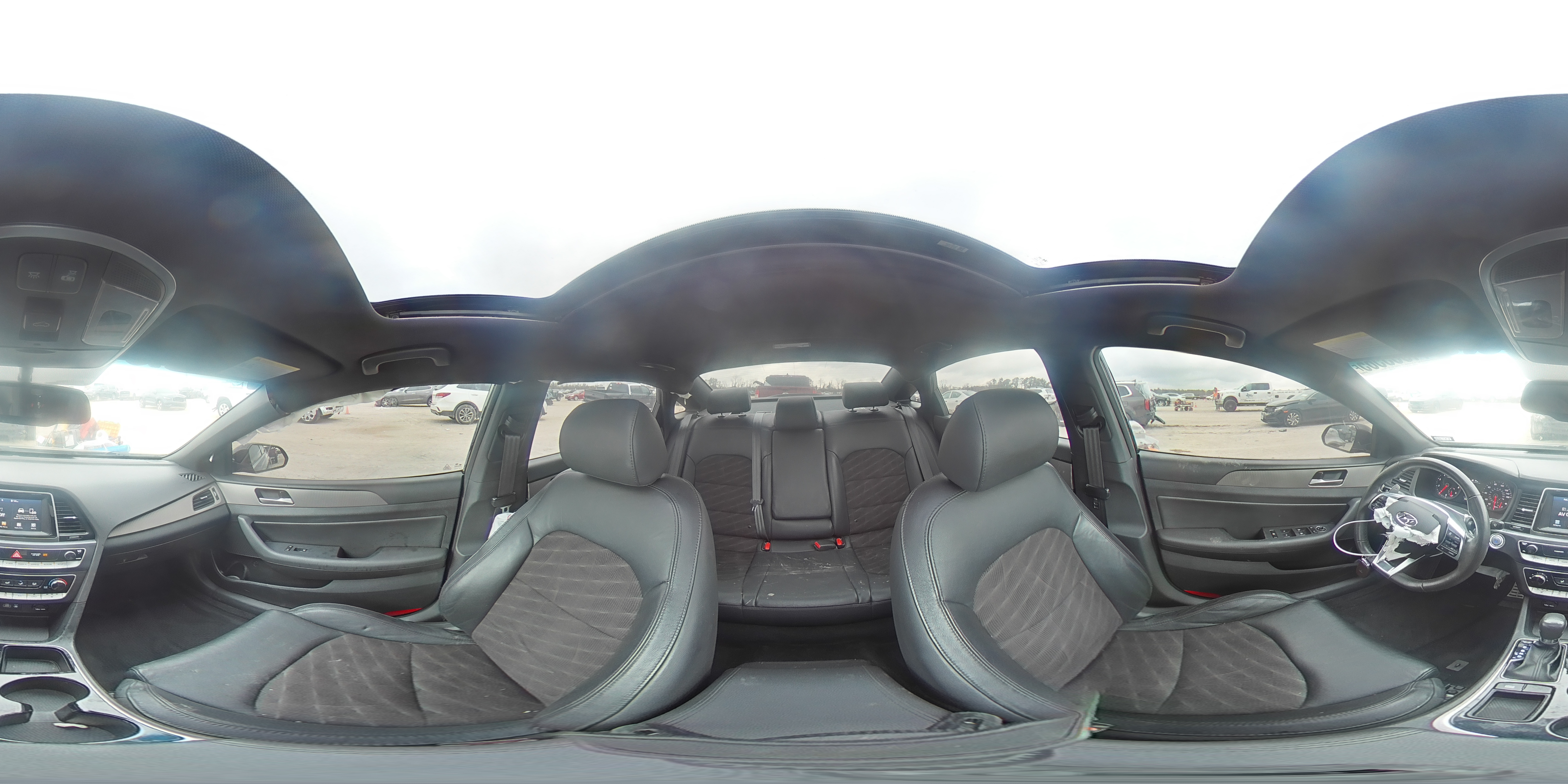2018 Hyundai Sonata - Image 13