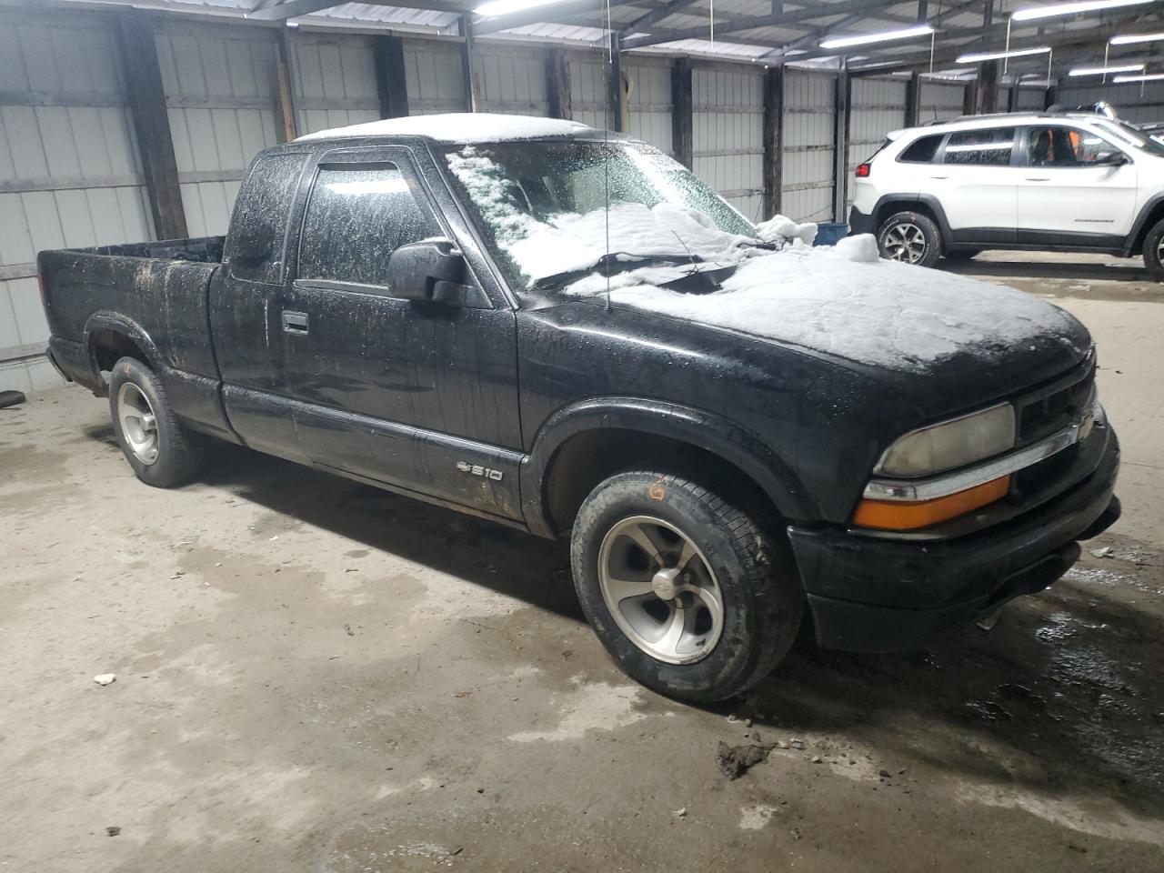 1998 Chevrolet S-10 Pickup - Image 4