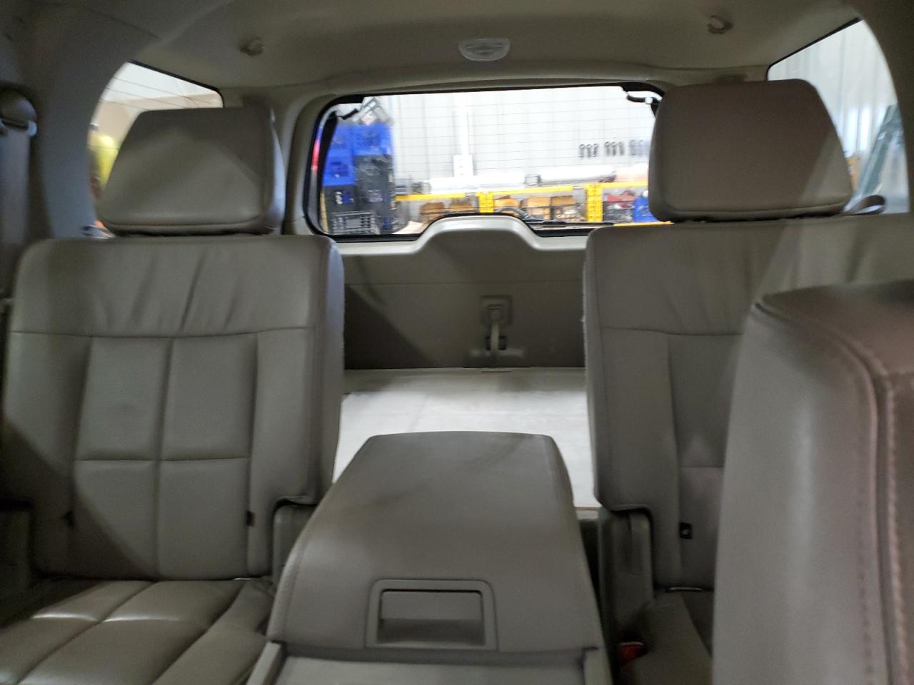 2008 Lincoln Navigator - Image 10