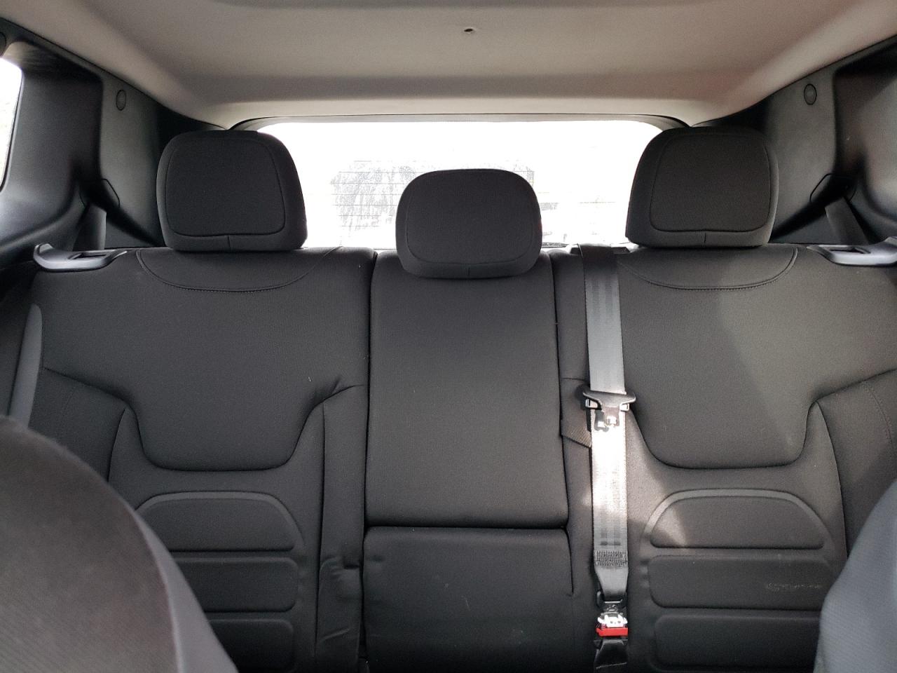 2016 Jeep Renegade - Image 10