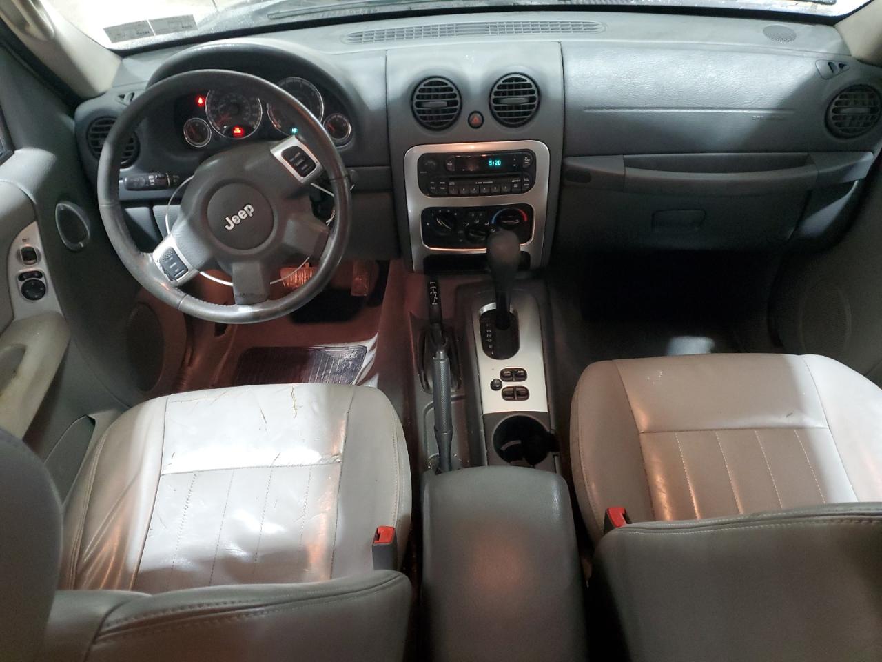 2006 Jeep Liberty (North America) - Image 8