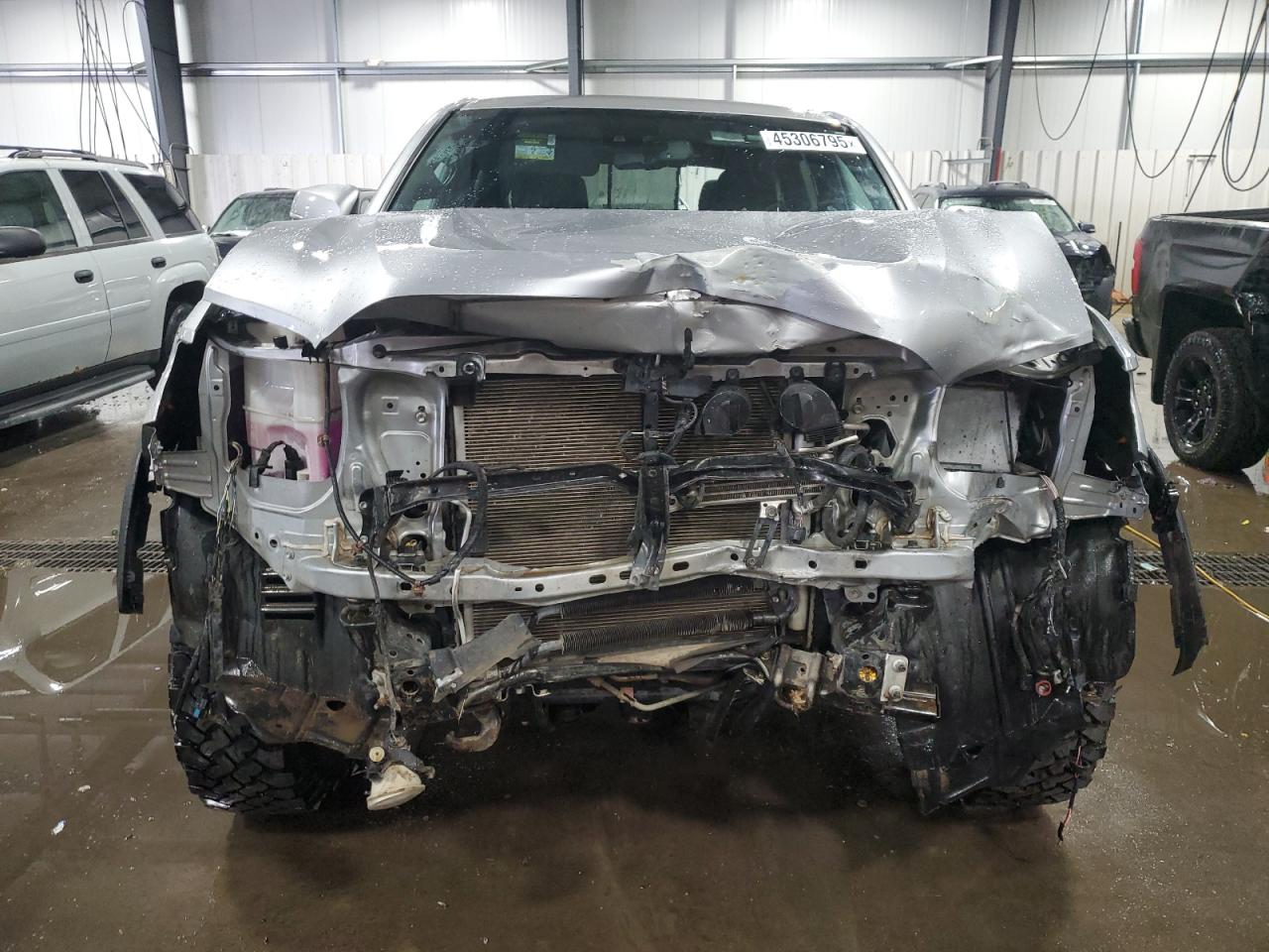 2020 Toyota Tacoma - Image 5