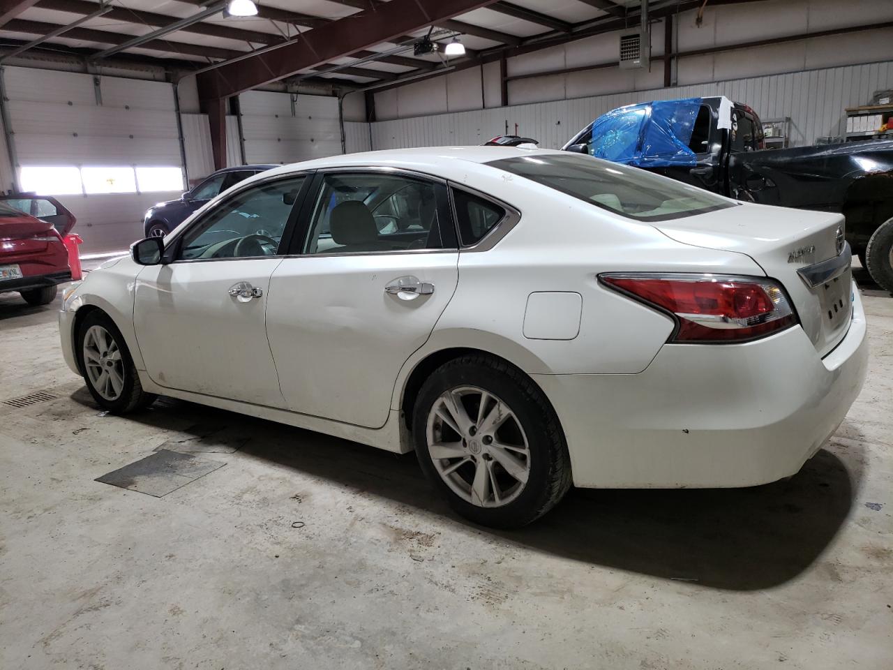 2014 Nissan Altima - Image 2