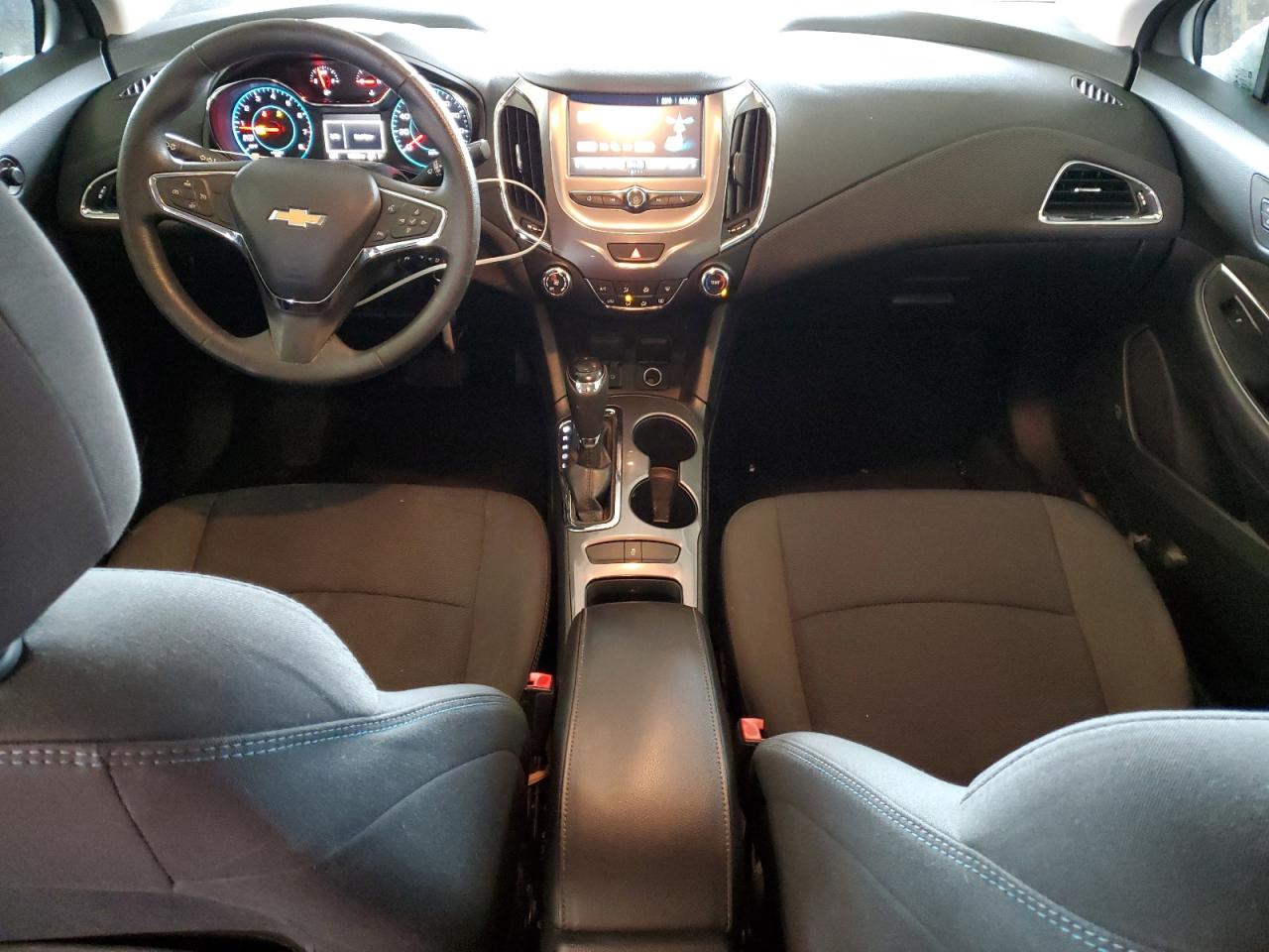 2017 Chevrolet Cruze - Image 8