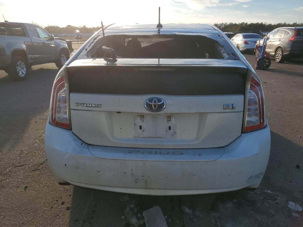 2012 Toyota Prius - Image 6