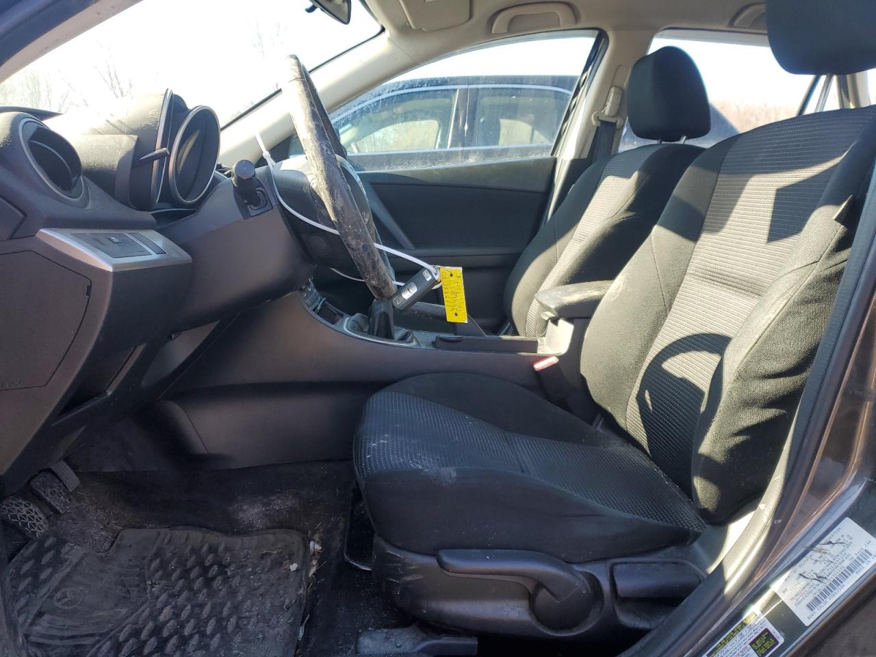2013 Mazda 3 - Image 7