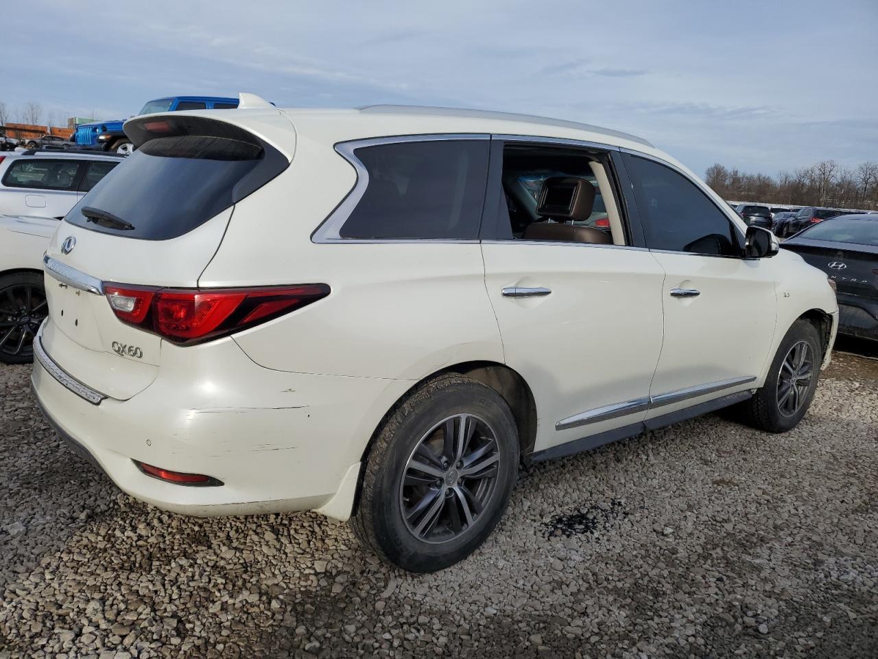 2016 Infiniti QX60 - Image 3