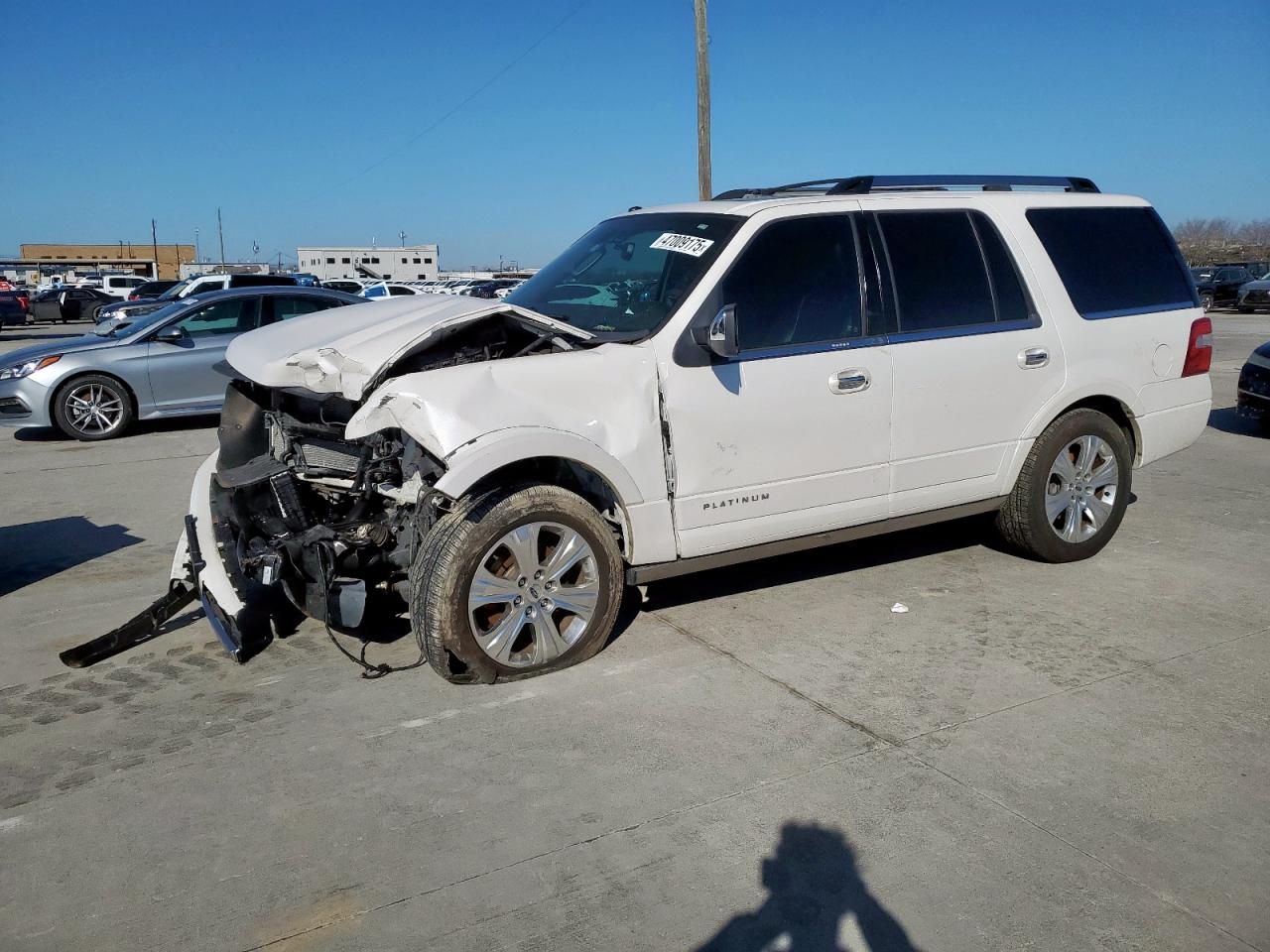 2015 Ford Expedition - Image 1