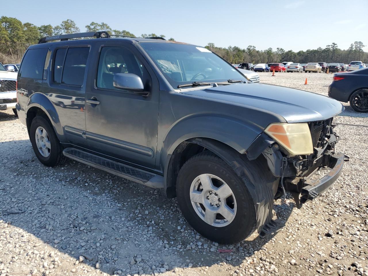 2005 Nissan Pathfinder - Image 4