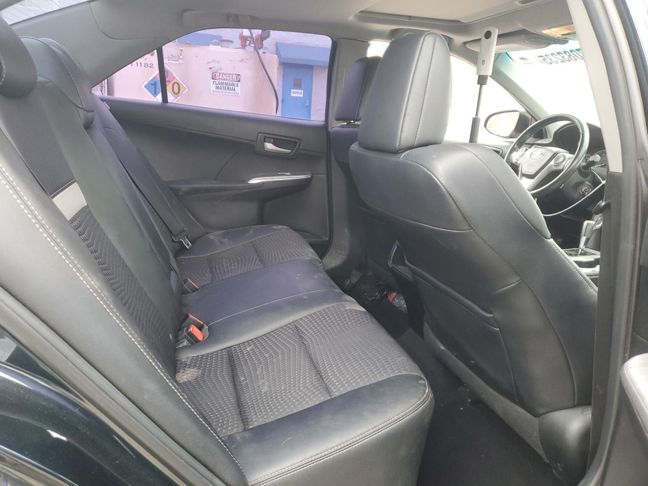 2012 Toyota Camry - Image 11