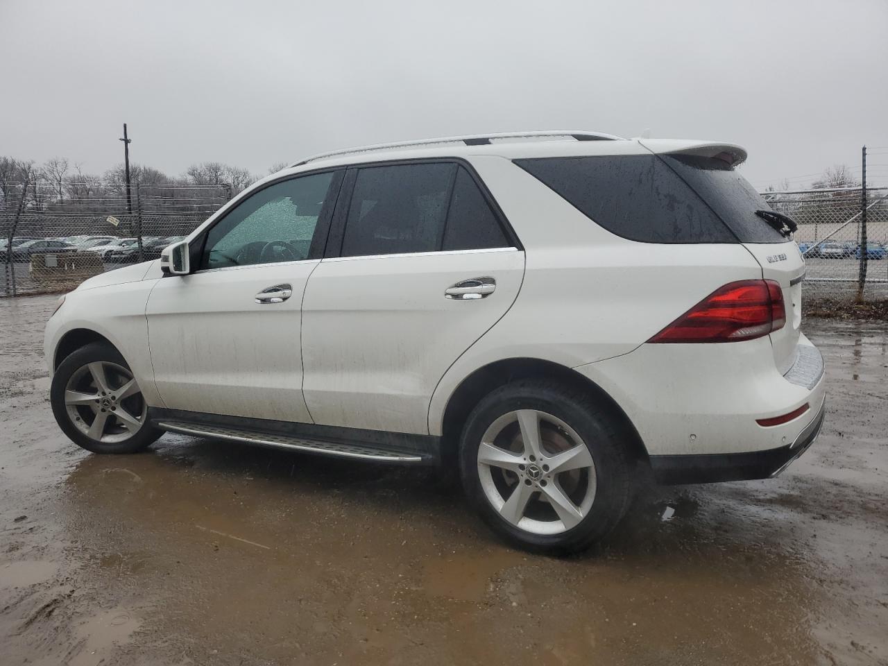 2018 Mercedes-Benz GLE - Image 2