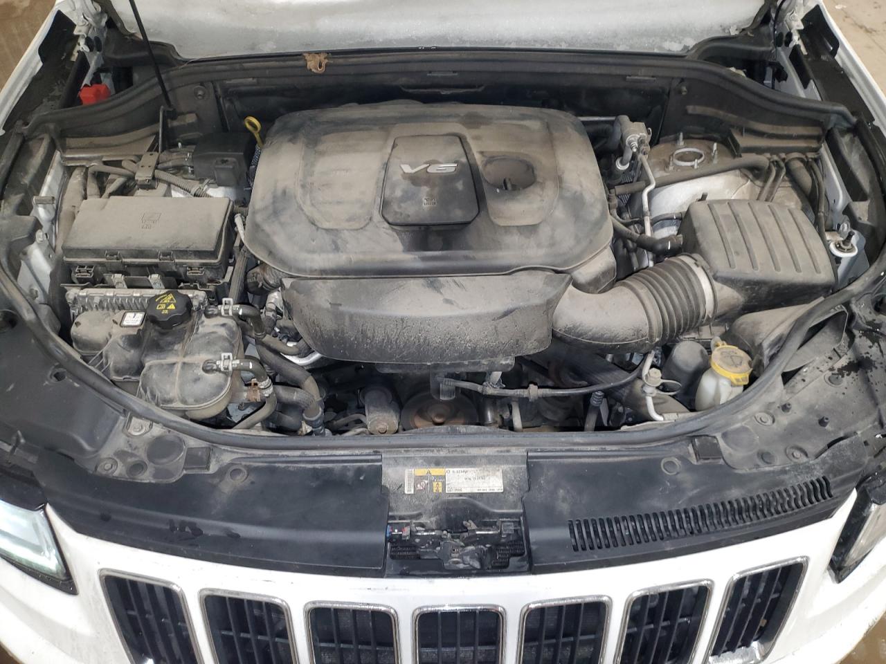 2016 Jeep Grand Cherokee - Image 12