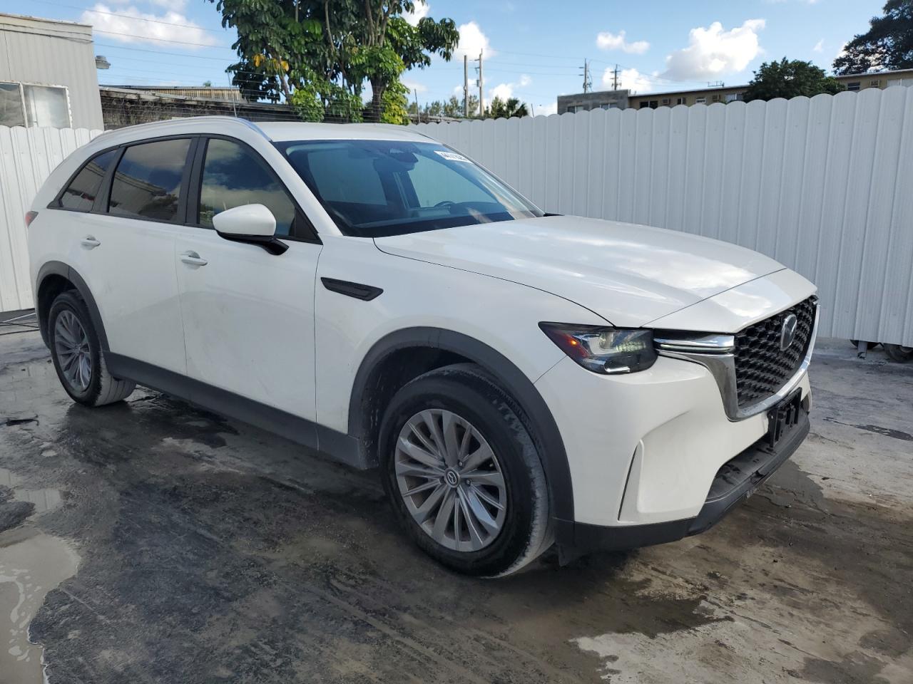 2024 Mazda CX-90 - Image 4