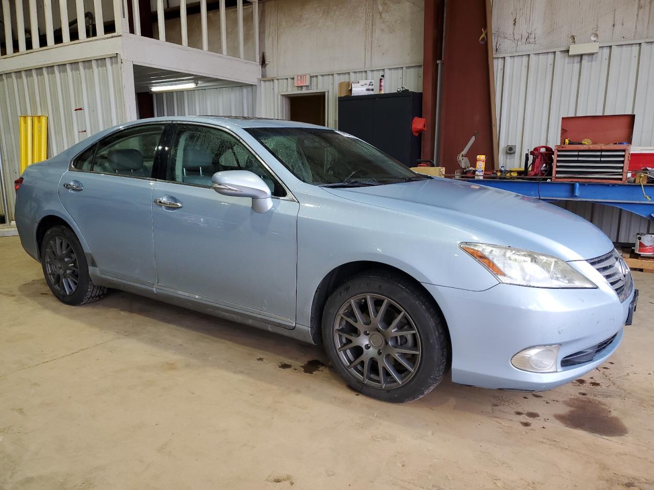 2010 Lexus ES - Image 4