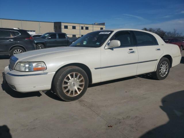 2006 Lincoln Town Car Signature
