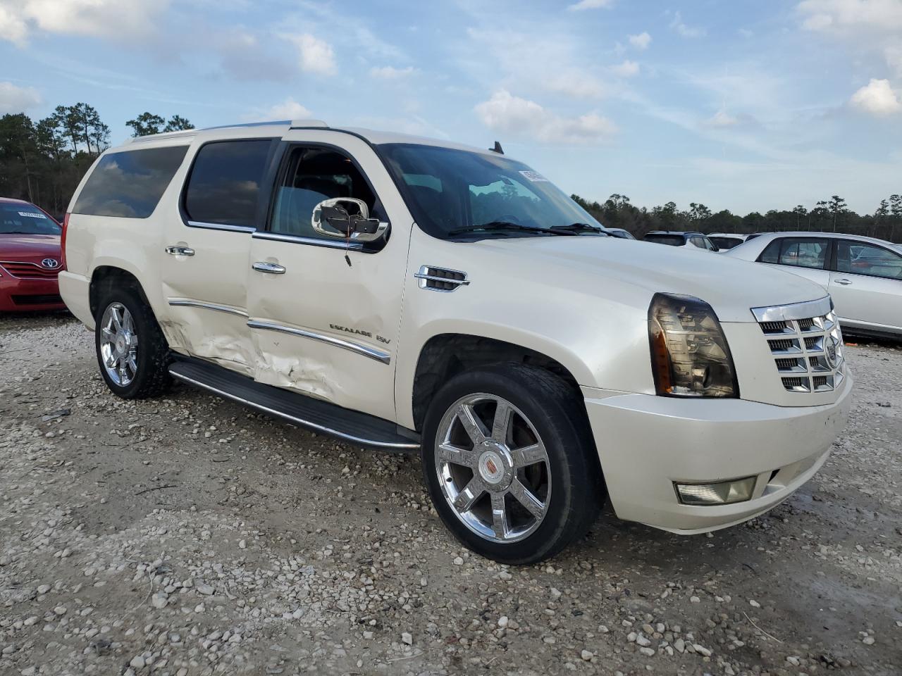 2013 Cadillac Escalade - Image 4