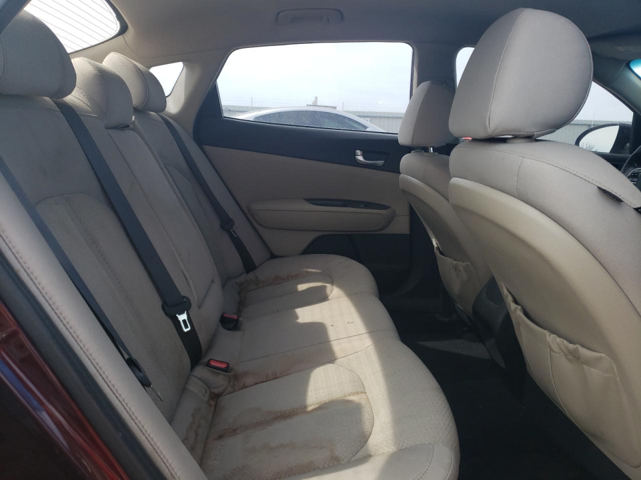 2017 Kia Optima - Image 10