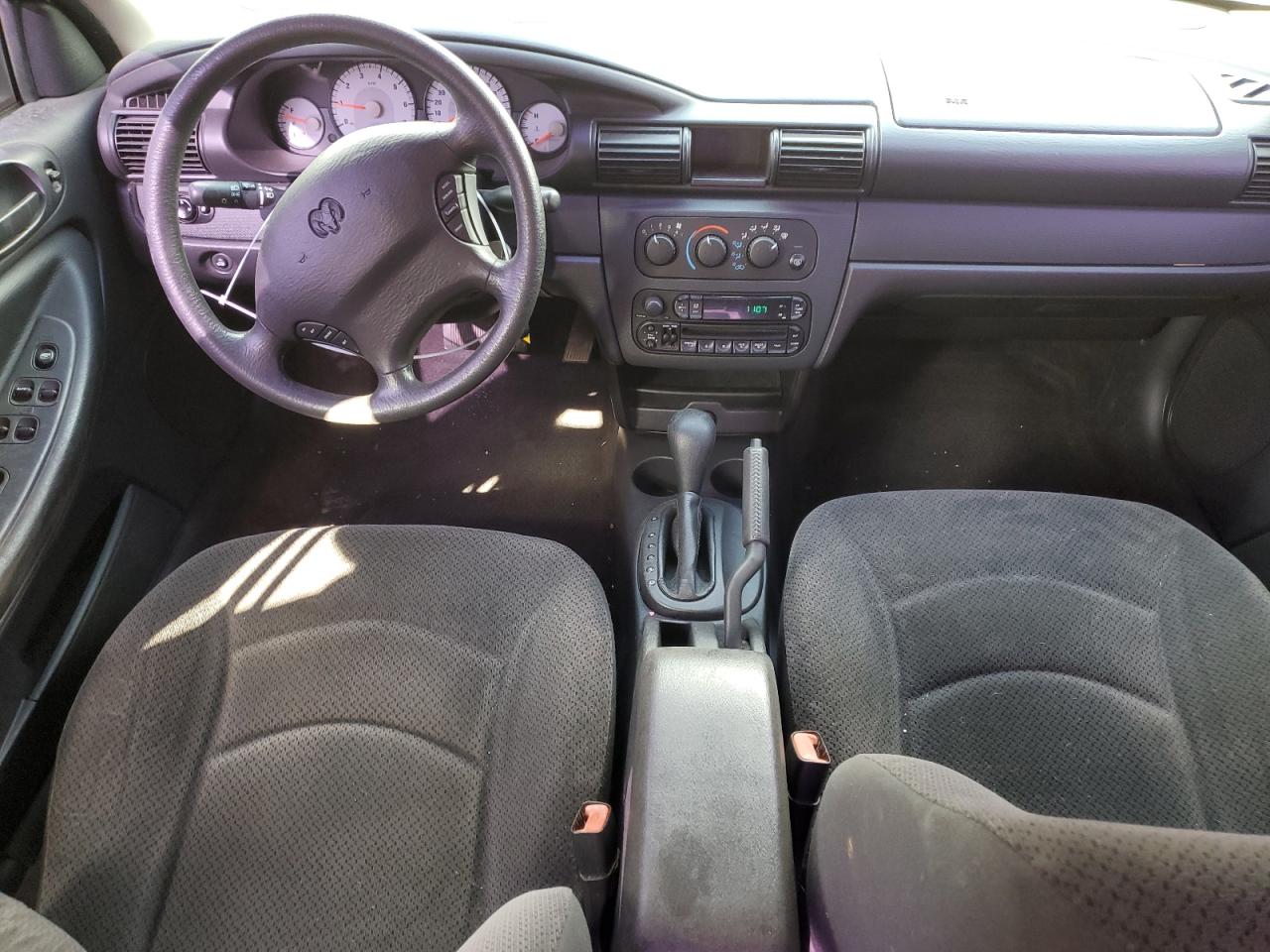 2004 Dodge Stratus - Image 8
