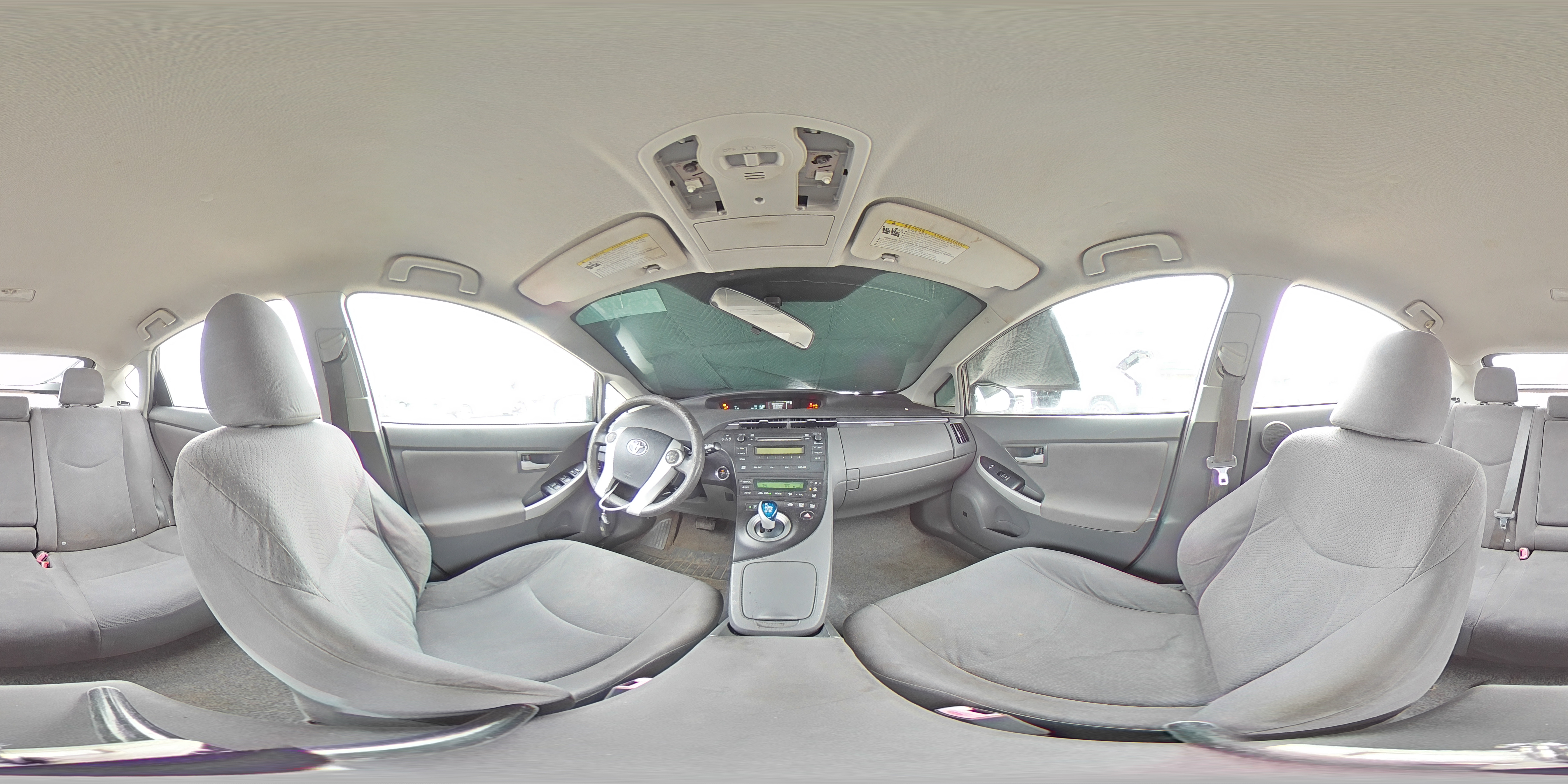 2010 Toyota Prius - Image 13