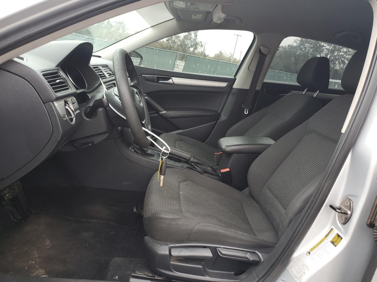 2016 Volkswagen Passat - Image 7