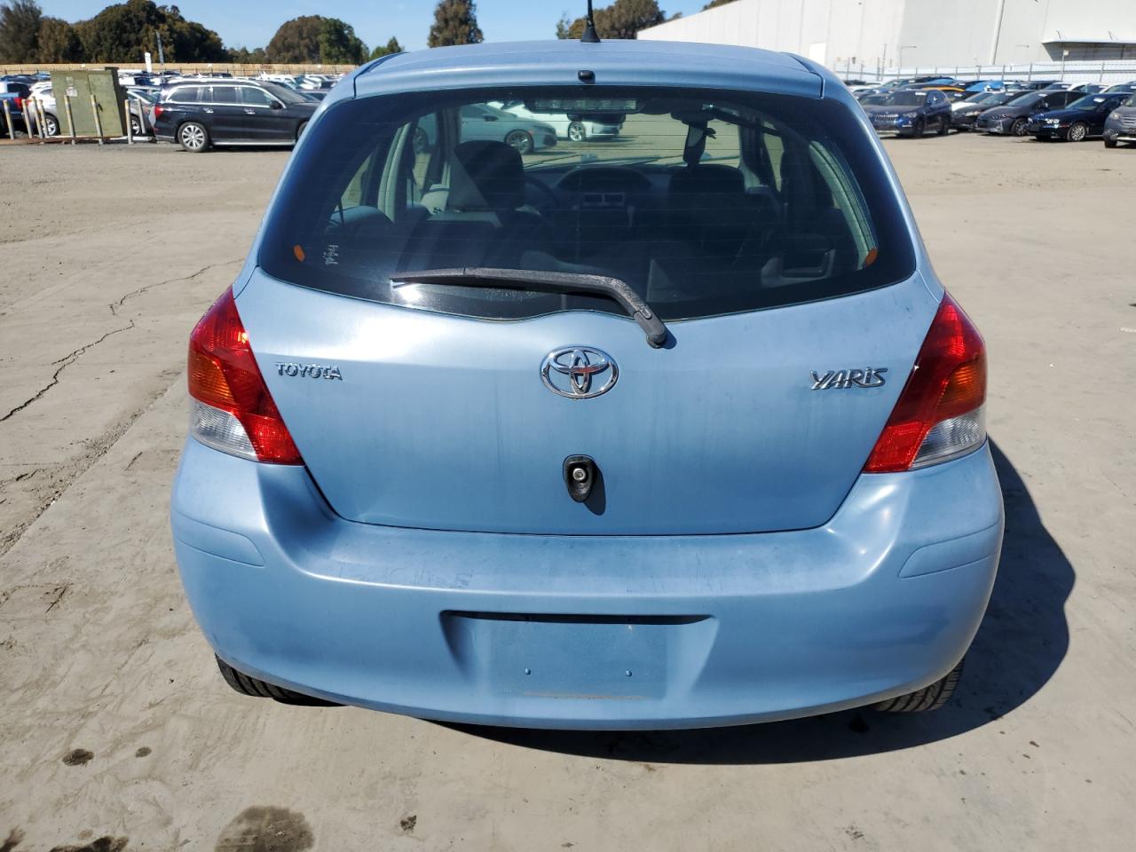 2010 Toyota Yaris - Image 6