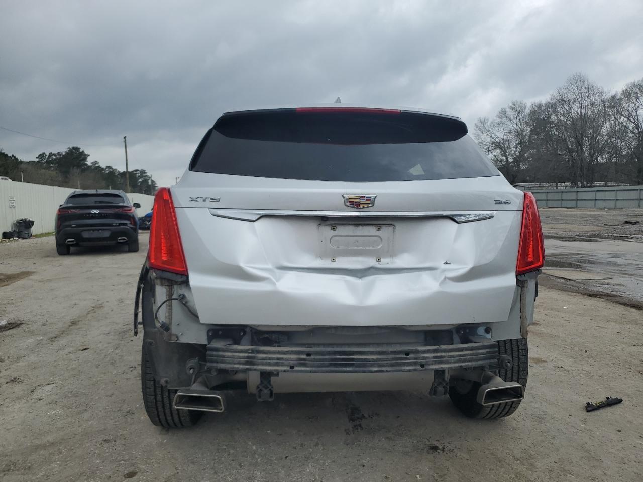 2018 Cadillac XT5 - Image 6