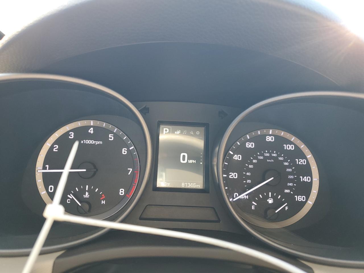 2017 Hyundai Santa Fe - Image 9