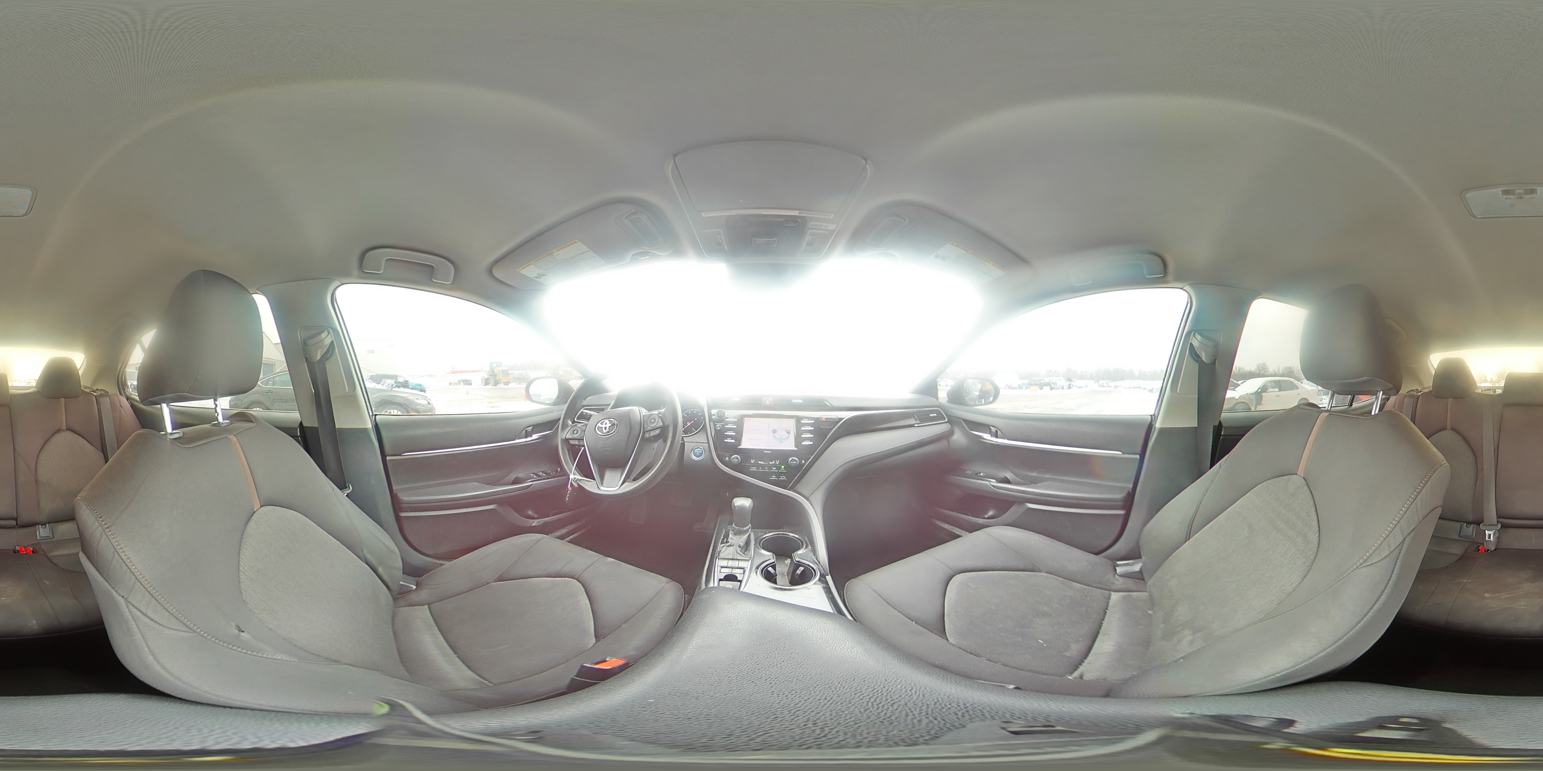 2020 Toyota Camry - Image 15