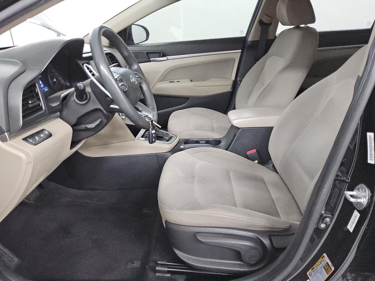 2020 Hyundai Elantra - Image 7