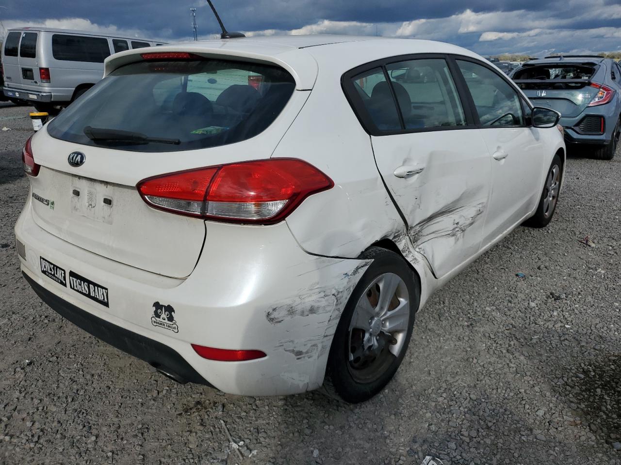 2016 Kia Forte - Image 3