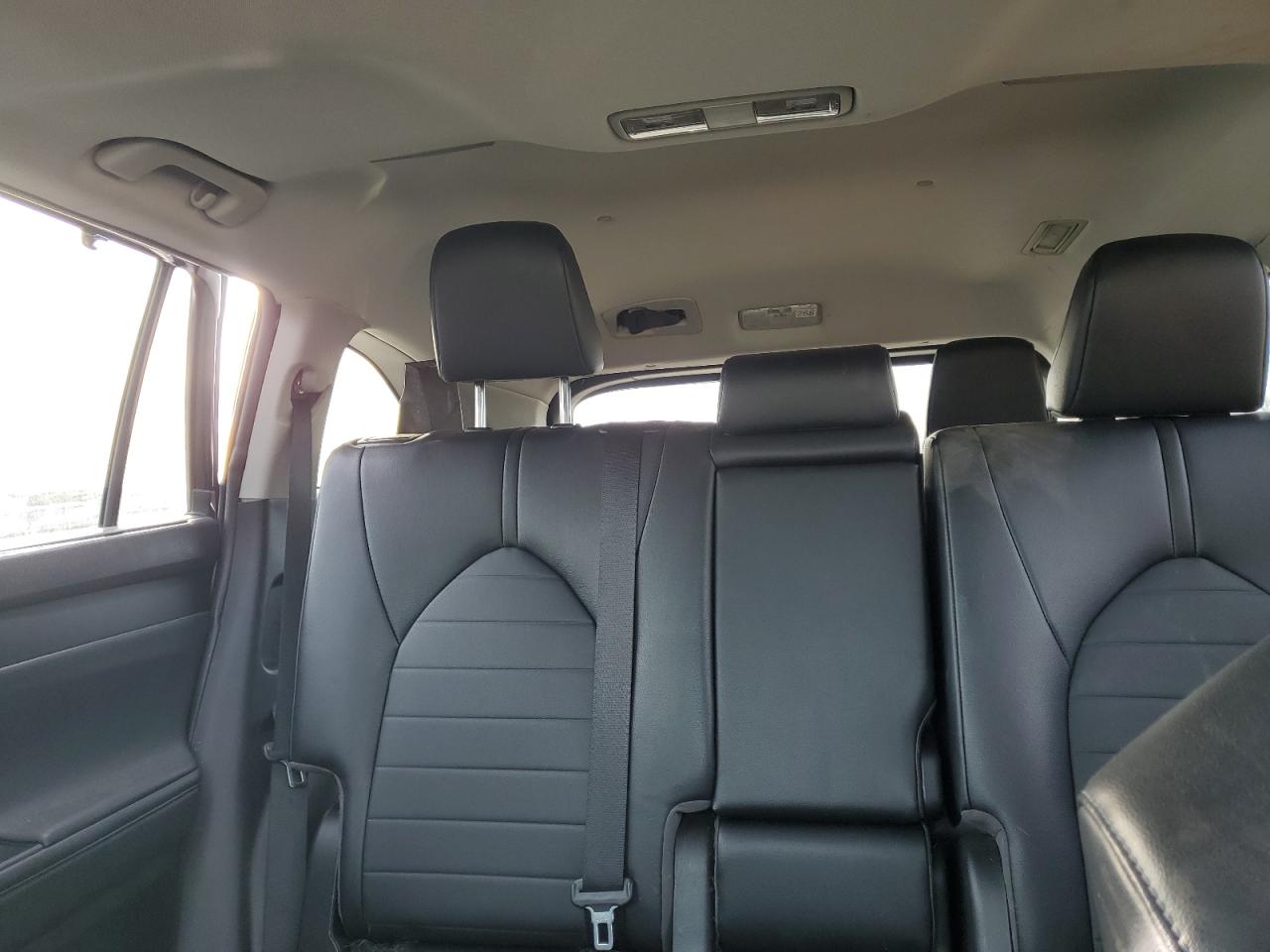 2022 Toyota Highlander - Image 10
