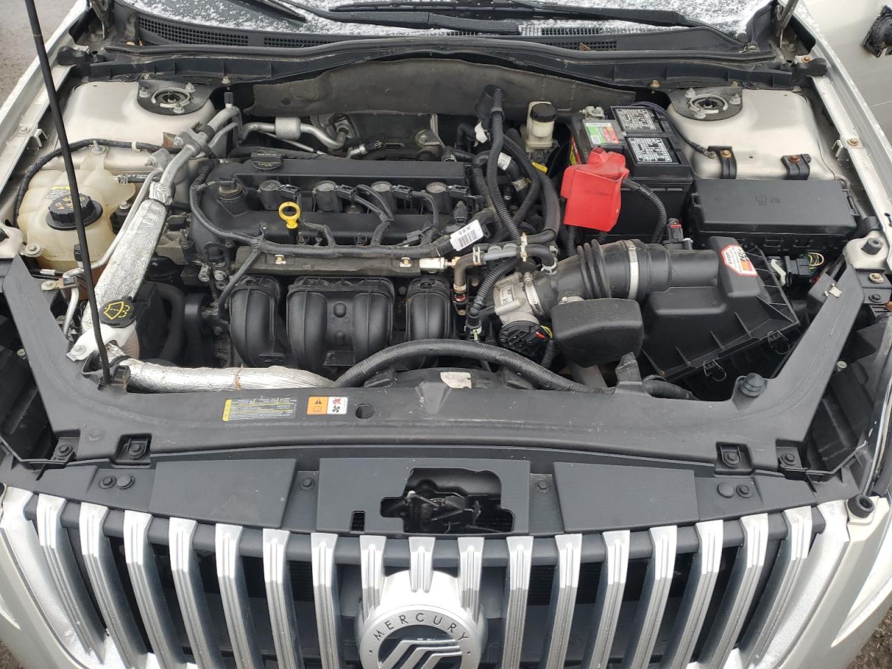 2010 Mercury Milan - Image 11