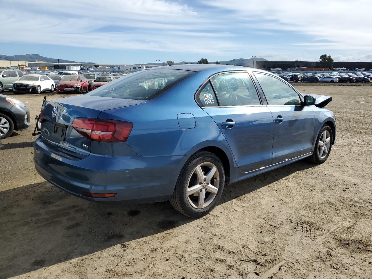 2016 Volkswagen Jetta - Image 3