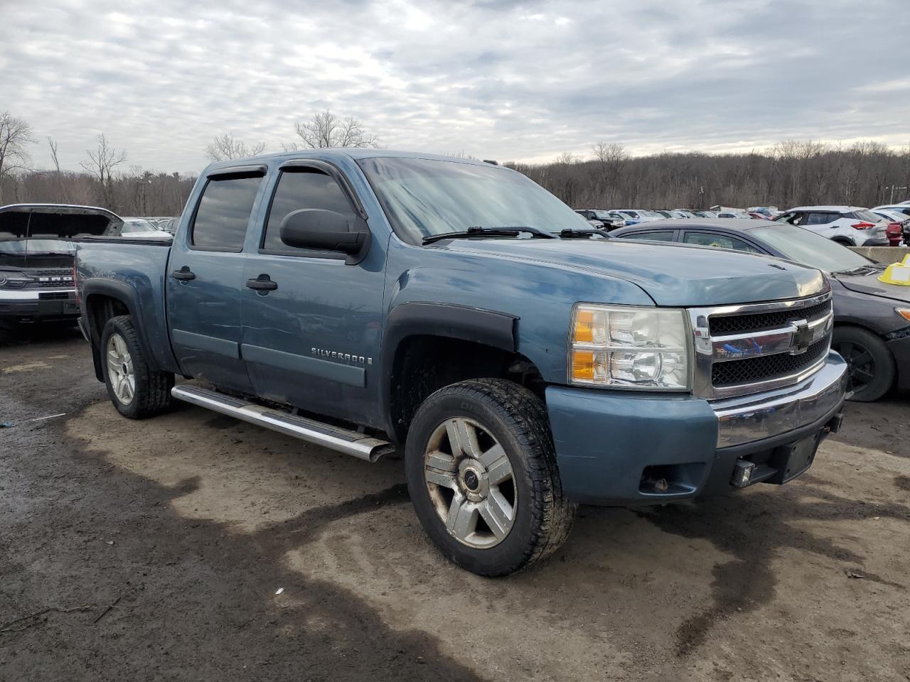 2008 Chevrolet Silverado - Image 4