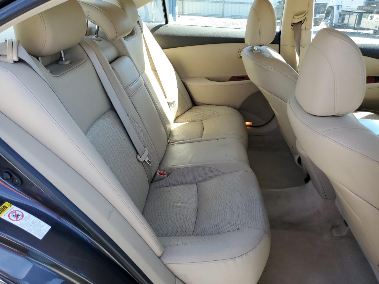 2009 Lexus ES - Image 10