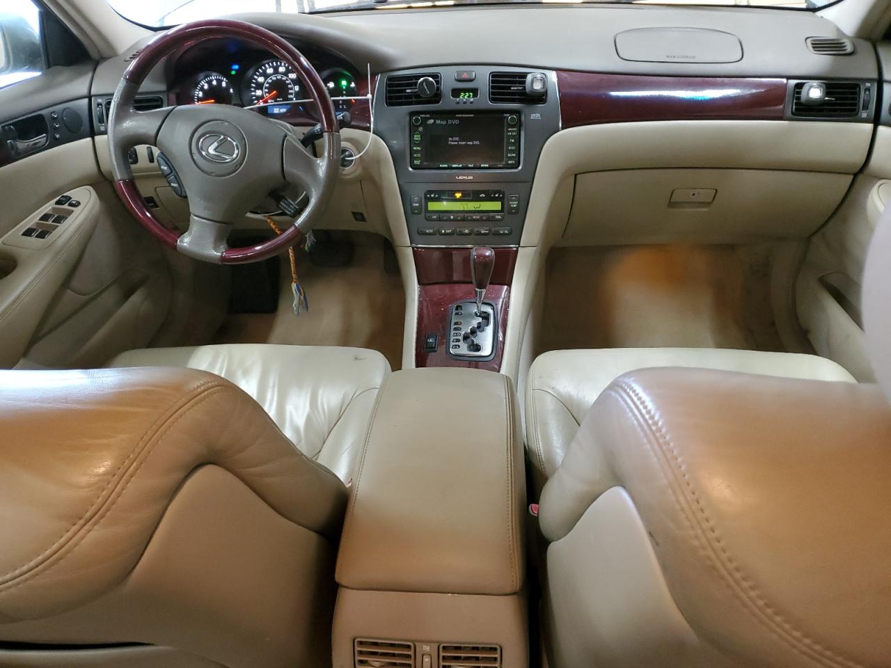 2004 Lexus ES - Image 8
