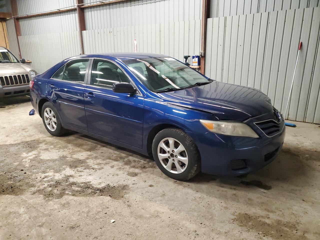 2011 Toyota Camry - Image 4