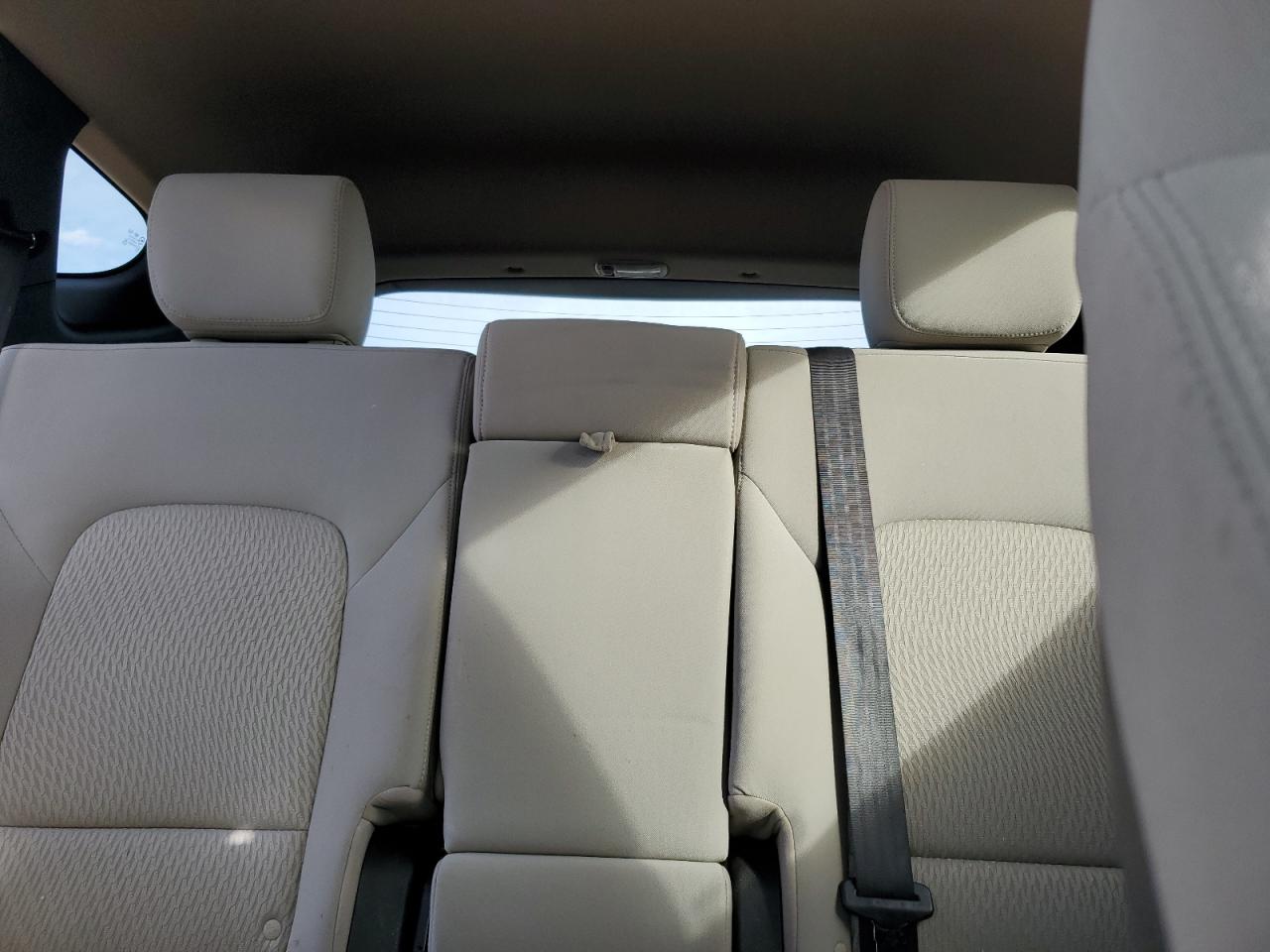 2013 Hyundai Santa Fe - Image 10