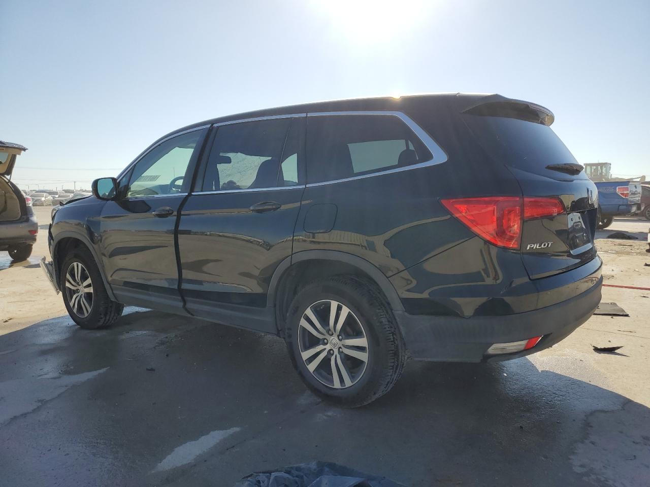 2018 Honda Pilot - Image 2