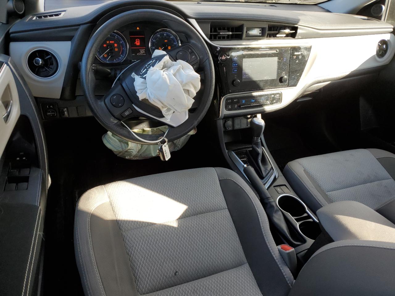 2017 Toyota Corolla - Image 8