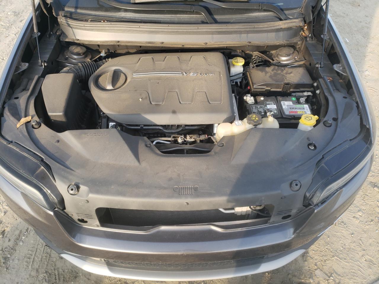 2019 Jeep Grand Cherokee - Image 13