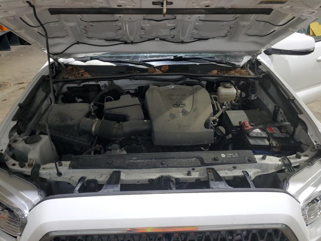 2019 Toyota Tacoma - Image 11