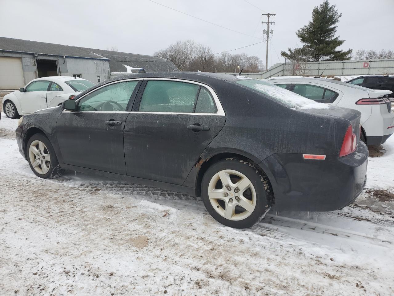 2010 Chevrolet Malibu - Image 2