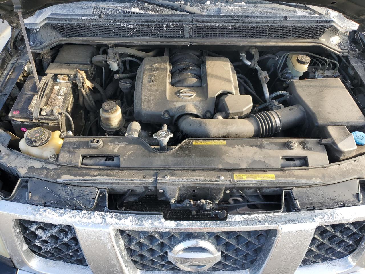 2004 Nissan Armada - Image 12