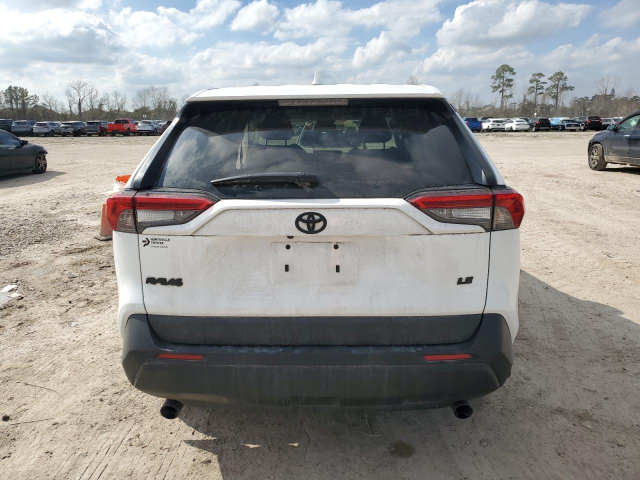 2023 Toyota RAV 4 - Image 6