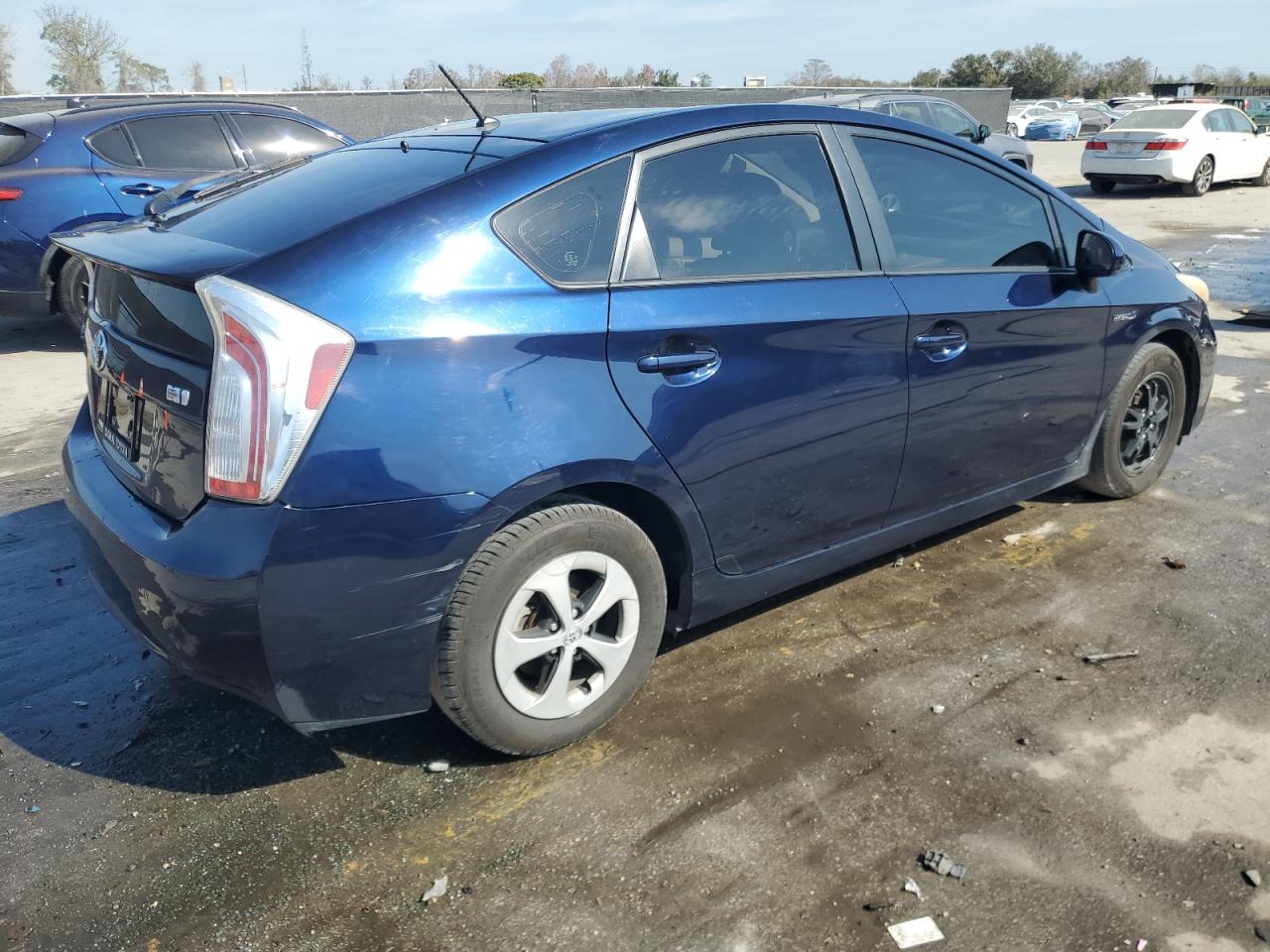 2014 Toyota Prius - Image 3